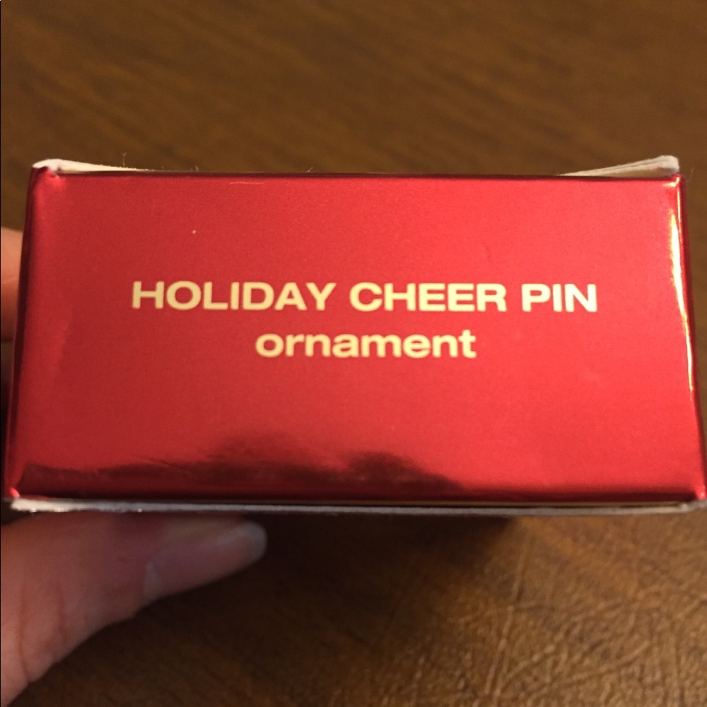 Avon Holiday Pin - Picture 4 of 5